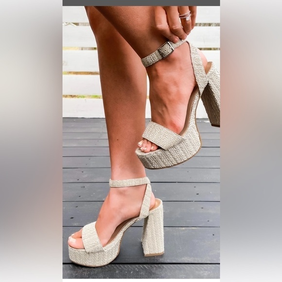WILD DIVA Champagne Aisha Raffia Platform Heels Size 9 - Picture 1 of 9
